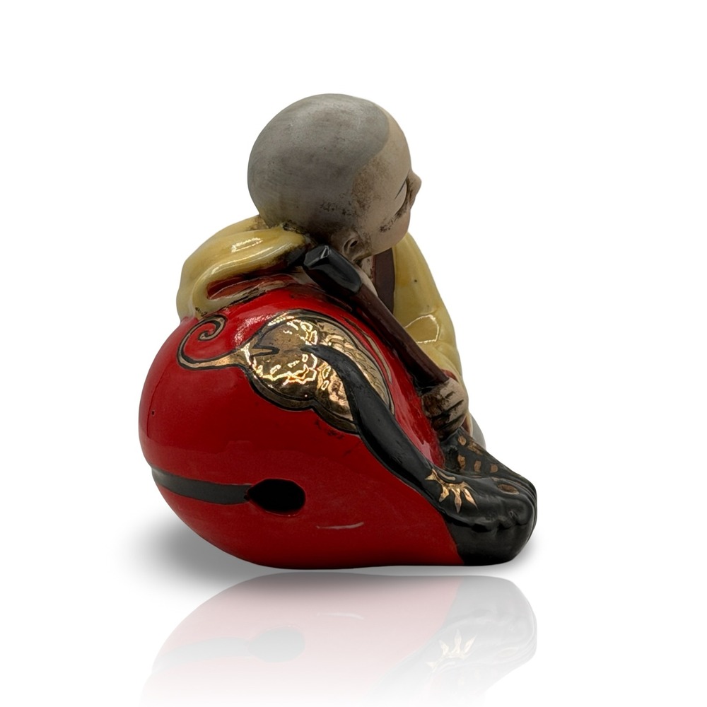 Kutani Style Sleepingâ Boy Karako Porcelain Figurine Red Gold Moriage Japan - Picture 6 of 9